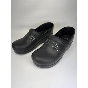 Dansko Patricia Black Oiled Leather Studded Clogs Women’s US 9.5–10 EU 40  EUC